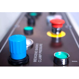 Yilmaz ACK 700 — Одноголовочная автоматическая пила с нижней подачей диска Ø700 мм