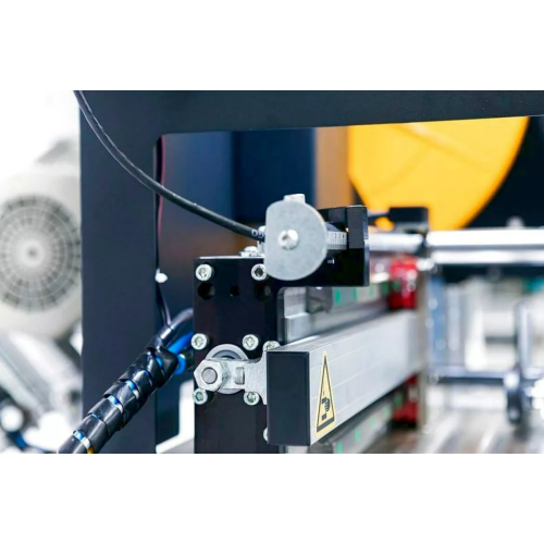 Yilmaz SK 400 — Автоматическая пила для серийной резки под углом 90° с верхней подачей диска