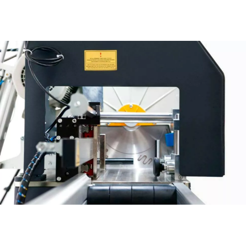 Yilmaz SK 400 — Автоматическая пила для серийной резки под углом 90° с верхней подачей диска