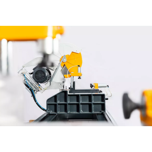 Yilmaz KD 402 S — Двухголовая маятниковая пила для резки пластикового пвх профиля