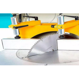 Yilmaz ACK 420 S — Автоматическая одноголовочная пила с нижней подачей диска (с диском Ø420 мм)